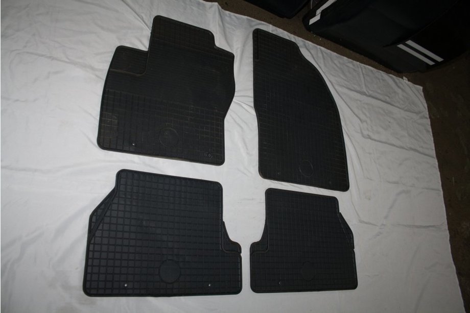 Ford Focus II 2005-2008 Dywaniki gumowe (4 szt, Doma) Image