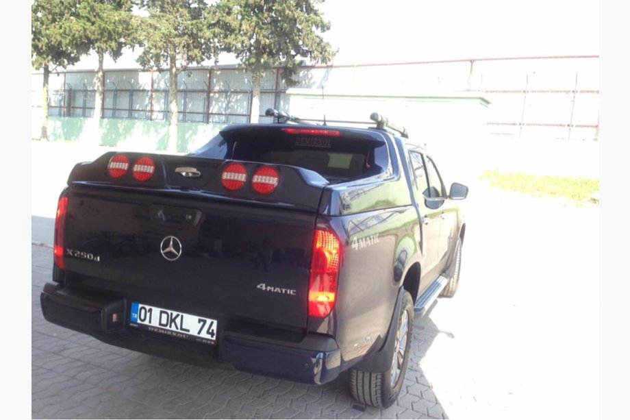 Mercedes X class 2017-2020 Zabudowa paki GRAND BOX Image