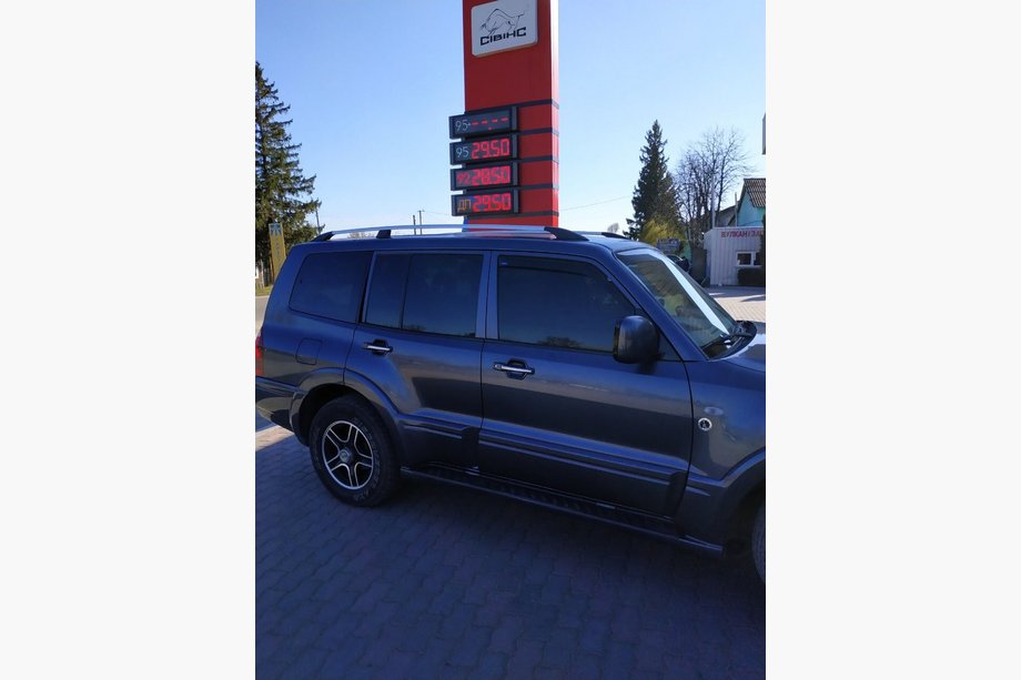 Mitsubishi Pajero Wagon IV 2006-2021 Relingi dachowe Chrom turecki design (2 szt.) Image