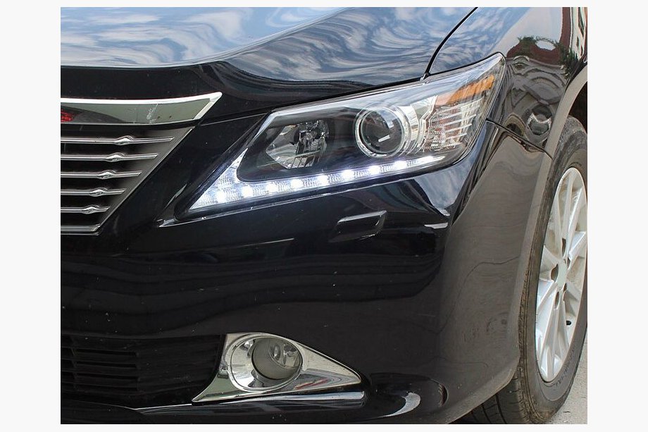 Toyota Camry 2011–2017 Reflektory przednie LED (2 szt) Image