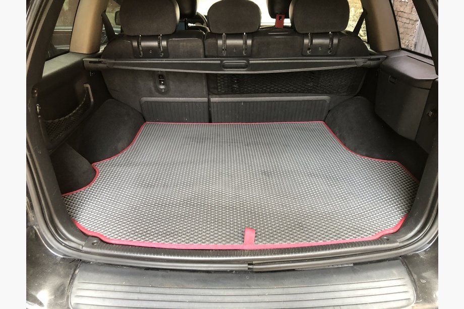 Jeep Grand Cherokee WJ 1999-2004 Dywanik bagażnika (EVA, Czarny) Image