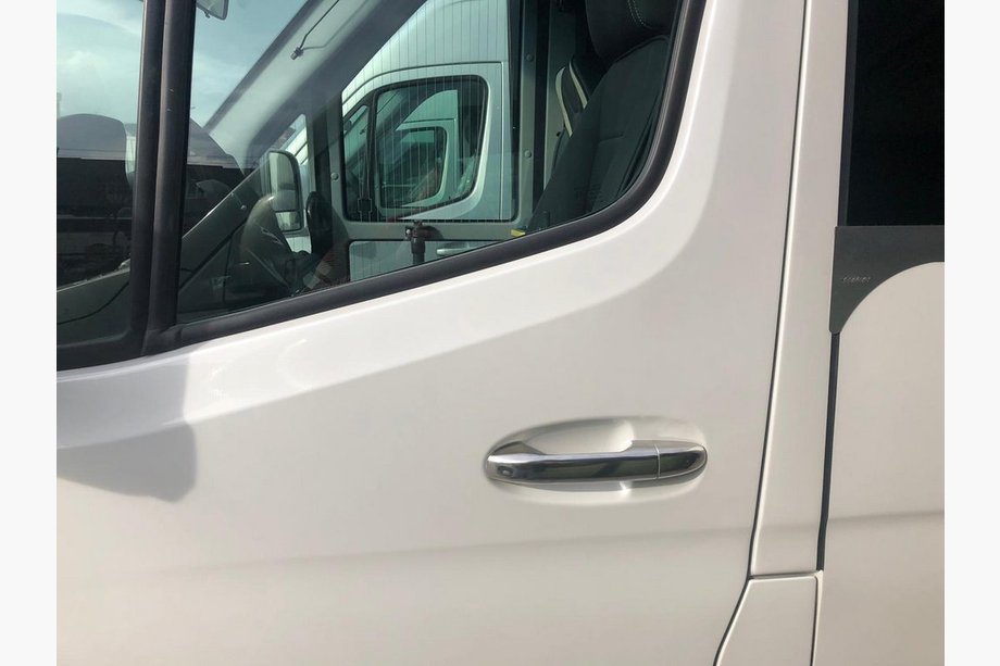 Mercedes Sprinter W907/W910 2018- Nakładki na klamki drzwi ze stali nierdzewnej 4 szt, OmsaLine - Wloska Stal Nierdzewna Image