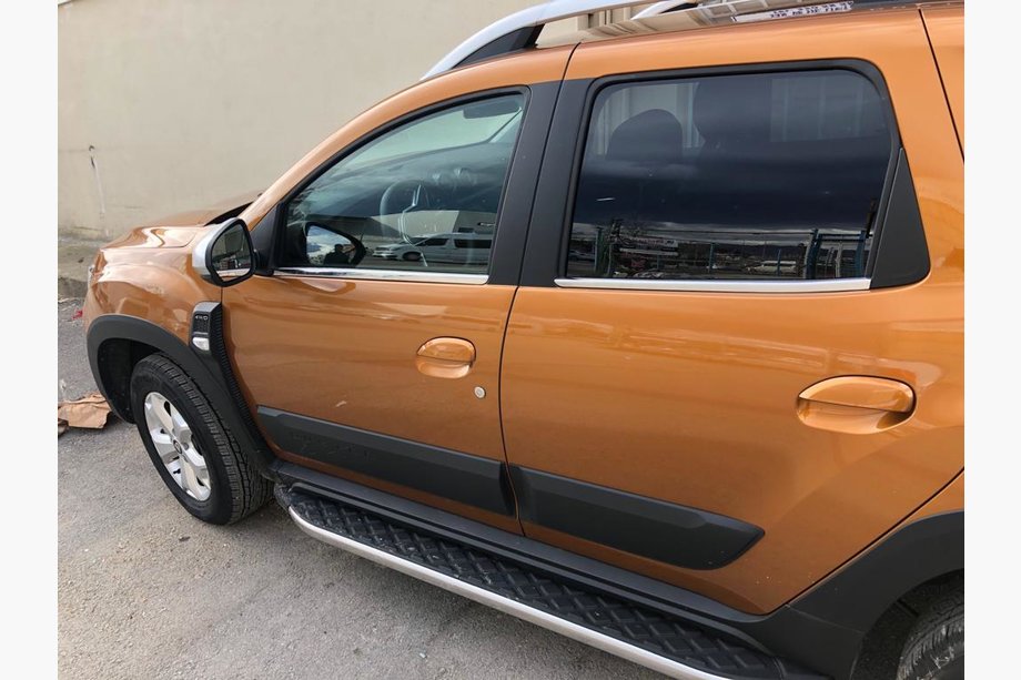 Dacia Duster 2018-2024 Listwy dolne okien nierdzewne (4 szt.) Image