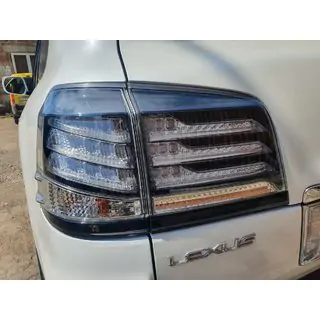 Tylne lampy 2012-2015 (Supercharger, 2 szt) Lexus LX570/450d 2008-2022 zdjęcia 4