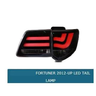 Tylne Lampy V2 (2012-2015, 2 szt.) Toyota Fortuner 2006-2015