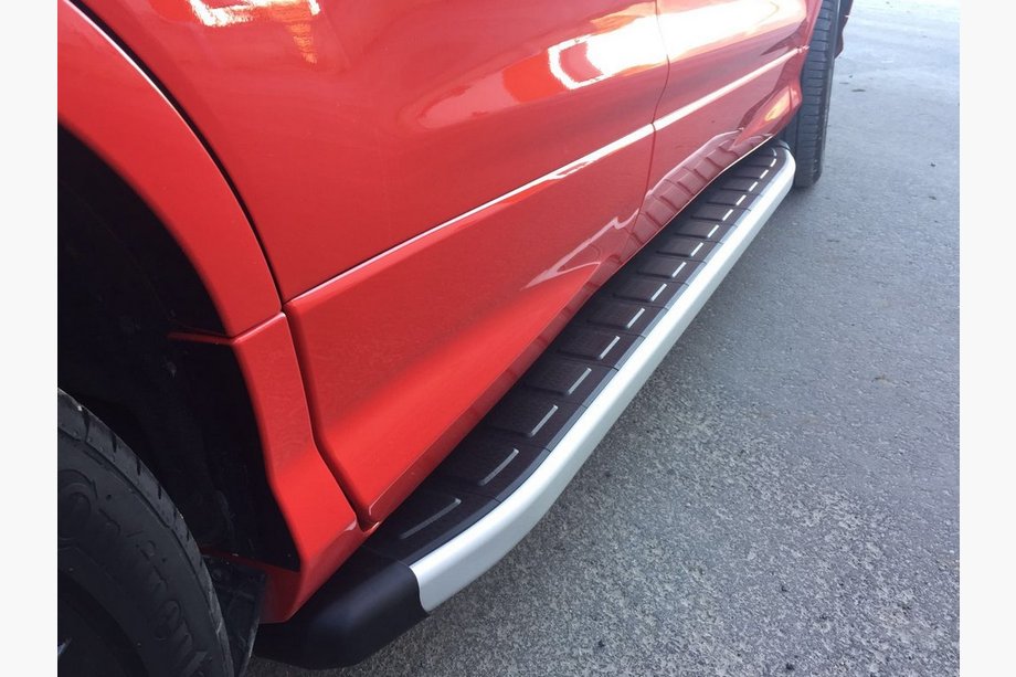 Skoda Karoq 2018- Progi boczne Fullmond (2 szt., aluminium) Image