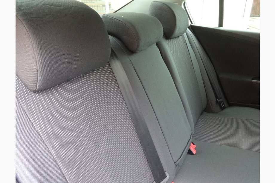 Volkswagen Passat B6 2006-2012 Pokrowce Samochodowe (Materiałowe, Classik) Image