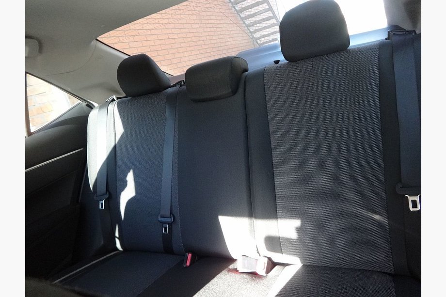 Toyota Corolla 2013-2019 Pokrowce samochodowe (materiałowe, Classik) Image