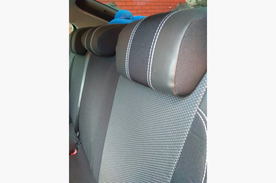 Nissan Navara 2006-2015 Pokrowce Samochodowe (Skaj↗Tkanina, Premium) Zdjęcia 2