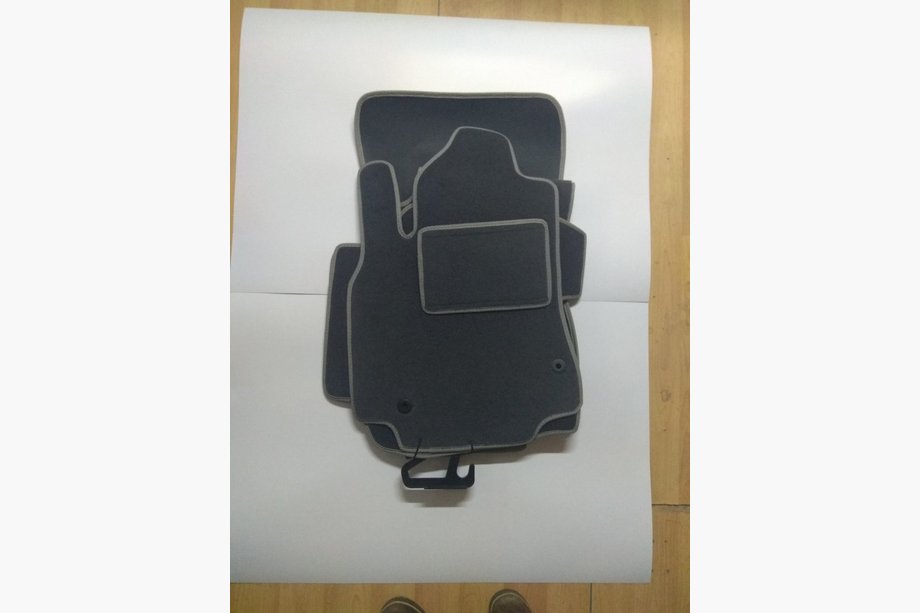 Honda Crosstour 2009-2015 Dywaniki welurowe do wnętrza (Saek) Zdjęcia 2