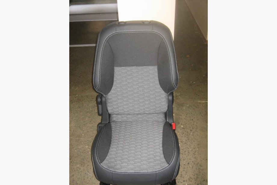 Citroen Berlingo 1996-2008 Pokrowce Samochodowe SoyuzAuto Premium Image