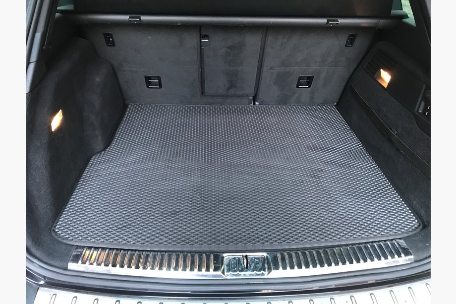 Volkswagen Touareg 2010-2018 Dywanik bagażnika V2 (EVA, Czarny) Zdjęcia 1