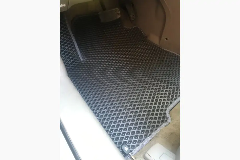 Hyundai Tucson JM 2004- Dywaniki EVA (czarne) Image