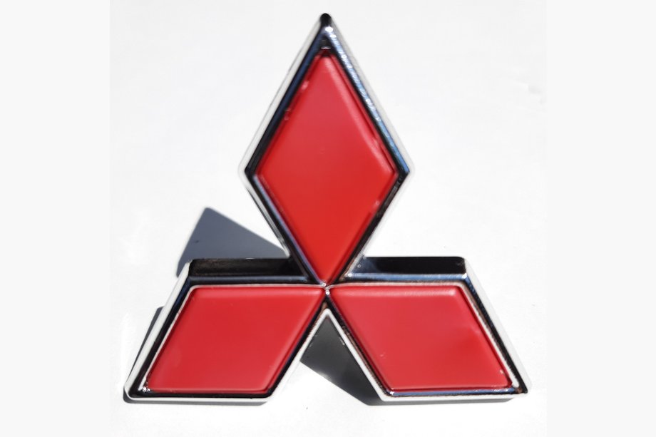 Mitsubishi Galant 1992-1998 Czerwone emblemat (47mm szerokość, 43mm wysokość) Image