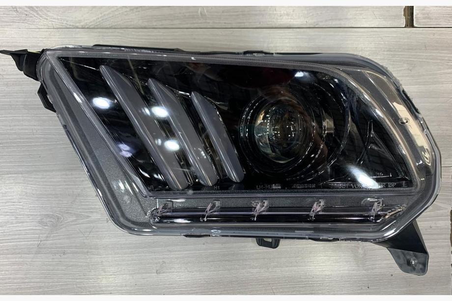 Ford Mustang 2015-2023 Zestaw Reflektorów Przednich (2 szt, 2010-2015) Image