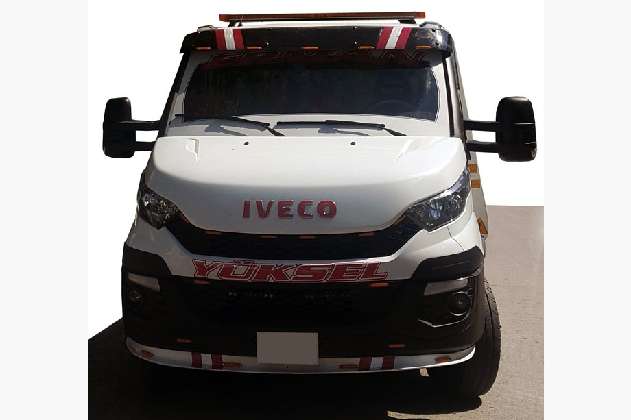 Iveco Daily 2014- Daszek na przednią szybę V1 (czarny połysk, 5mm) Image