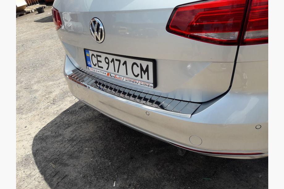 Volkswagen Passat B8 2015-2023 Nakładka na tylny zderzak Carmos V1 (SW) Zdjęcia 1