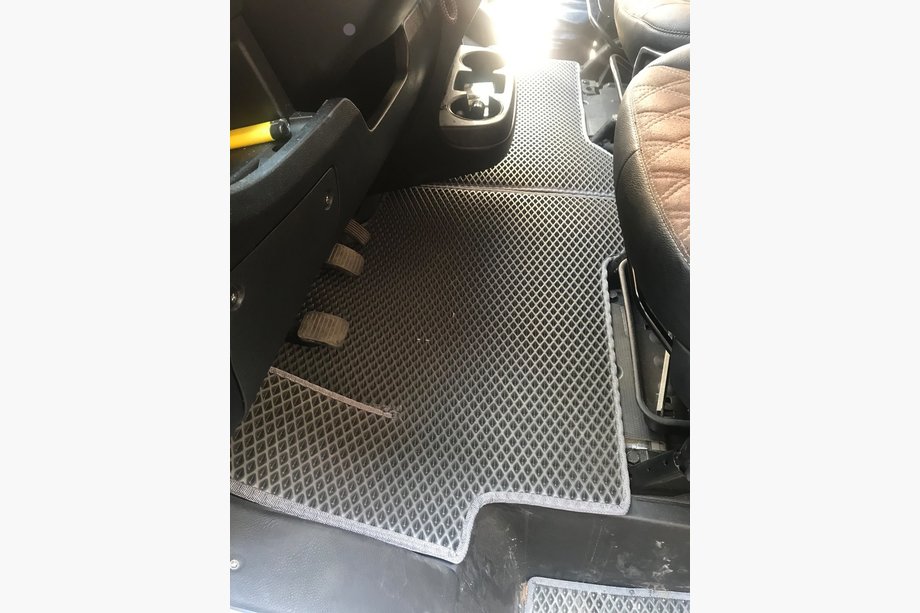 Citroen Jumper 2007-2025 Dywaniki EVA (czarne) Image