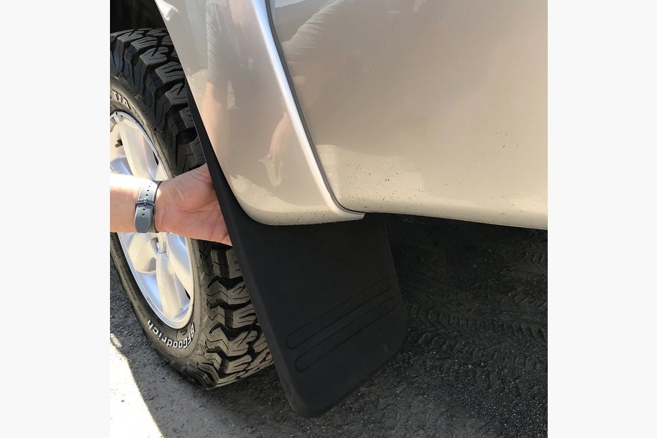 Toyota Hilux 2006-2015 Tylne długie chlapacze (2 szt.) Image