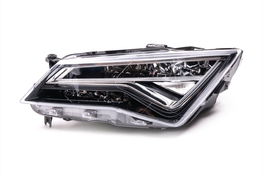 Seat Ateca 2016- Reflektor Przedni LED (Lewy, Oryginalny, Używany) Image