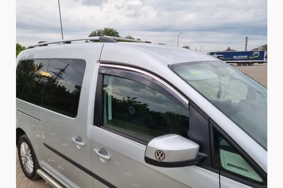 Volkswagen Caddy 2015-2020 Deflektory szyb z chromowaną listwą (2 szt, Niken) Image