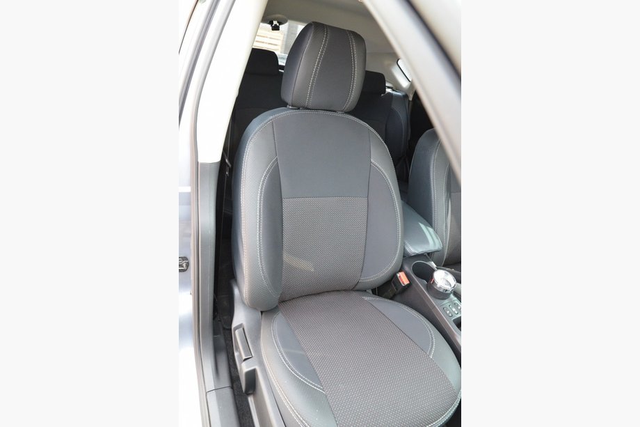 Nissan Qashqai 2010-2014 Pokrowce Samochodowe SoyuzAuto Premium Zdjęcia 2