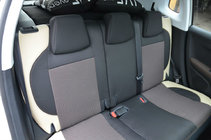 Opel Crossland X 2017-2024 Pokrowce Samochodowe Premium zdjęcia 2