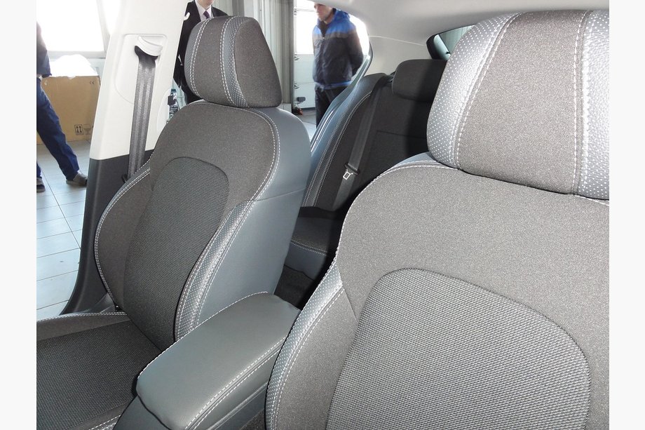 Skoda Superb 2009-2015 Pokrowce Samochodowe (2008-2013, Skóra Syntetyczna↗Tkanina, Premium) Image