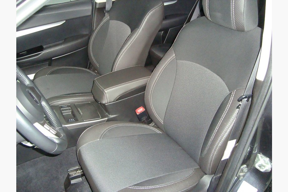Subaru Outback 2009-2014 Pokrowce Samochodowe SoyuzAuto Premium Image