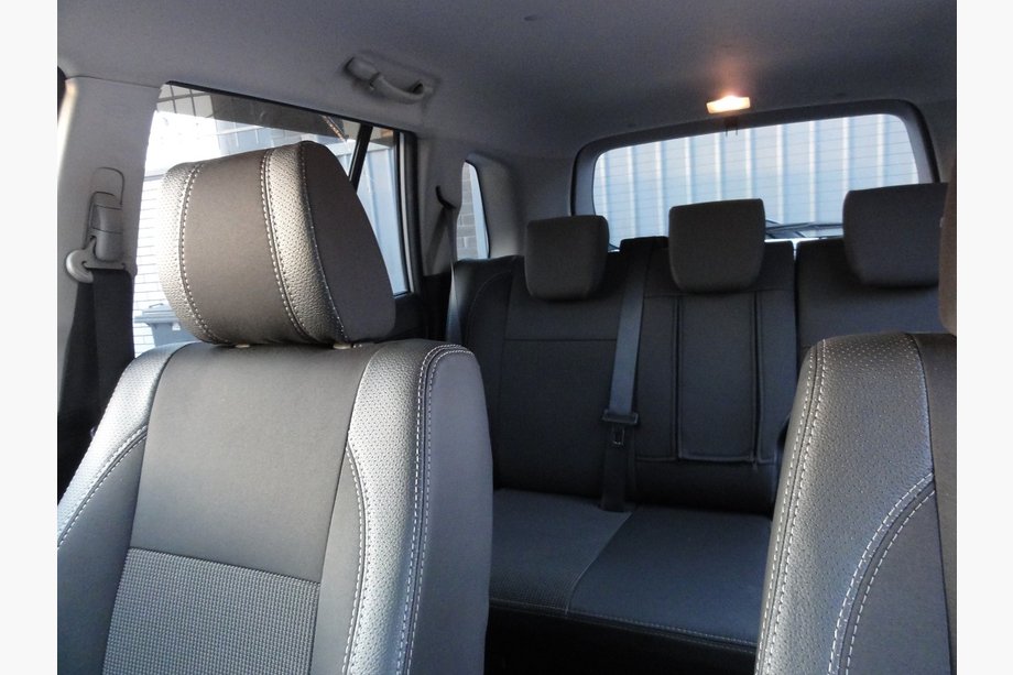 Suzuki Grand Vitara 2005-2017 Pokrowce Samochodowe SoyuzAuto Premium Zdjęcia 4