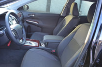 Toyota Camry 2011–2017 Pokrowce Samochodowe (Skóra Syntetyczna↗Tkanina, Premium) zdjęcia 2