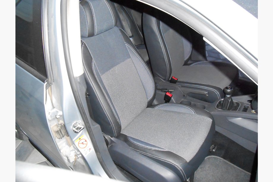 Volkswagen Jetta 2006-2011 Pokrowce Samochodowe (Skóra Ekologiczna↗Tkanina, Premium) Image