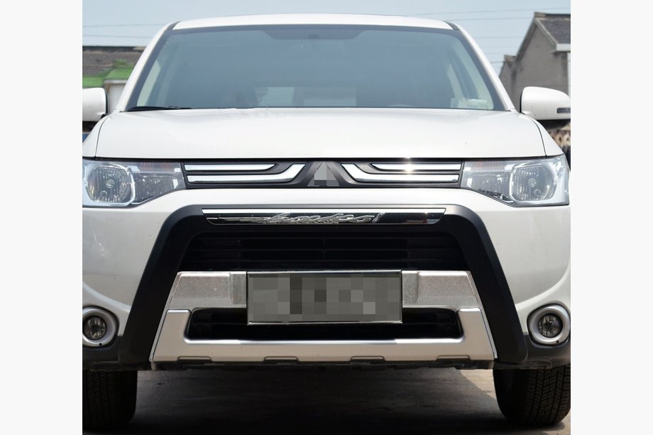 Mitsubishi Outlander 2012-2021 Nakładka przednia (2013-2015) Image