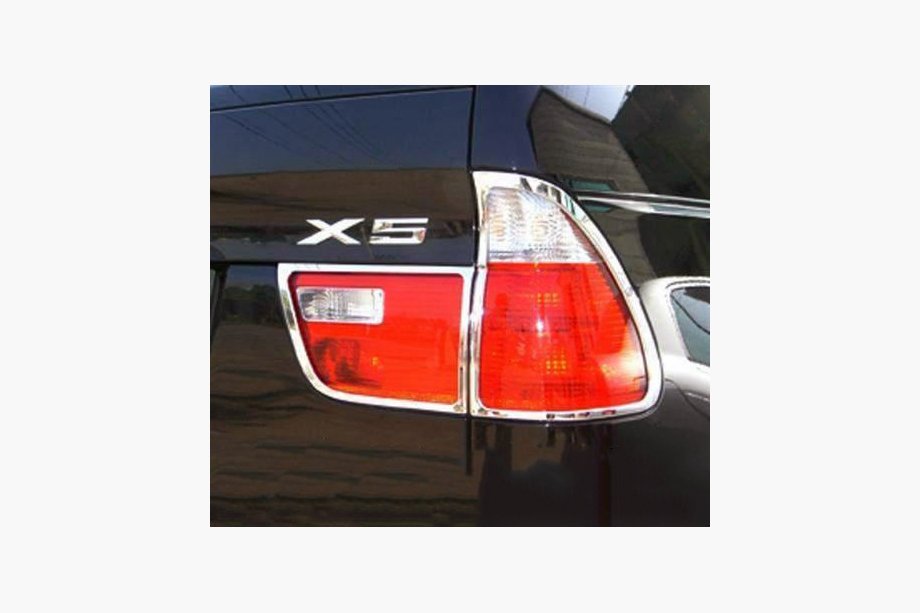 BMW X5 E53 1999–2006 Chromowane Nakładki na Tylne Lampy (Plastik) Image