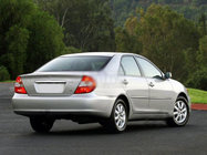 Toyota Camry 2001-2006 Listwa chromowana nad tablicą rejestracyjną zdjęcia 1