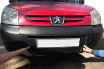 Peugeot Partner 1996-2008 Kratka zimowa (2003-2008) Błyszczący zdjęcia 1