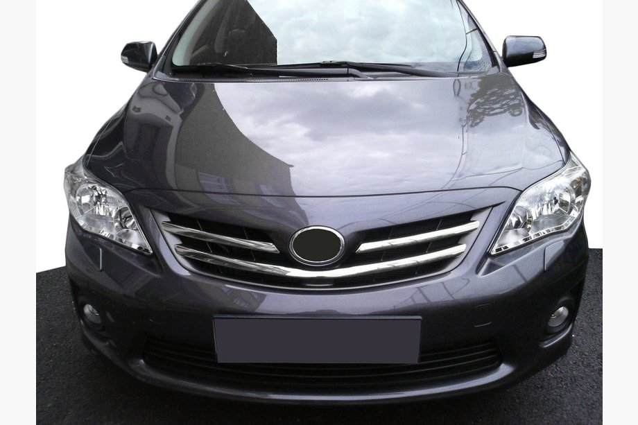 Toyota Corolla 2007-2013 Chromowane nakładki na grill (2010-2013, 3 szt, stal nierdzewna) Image