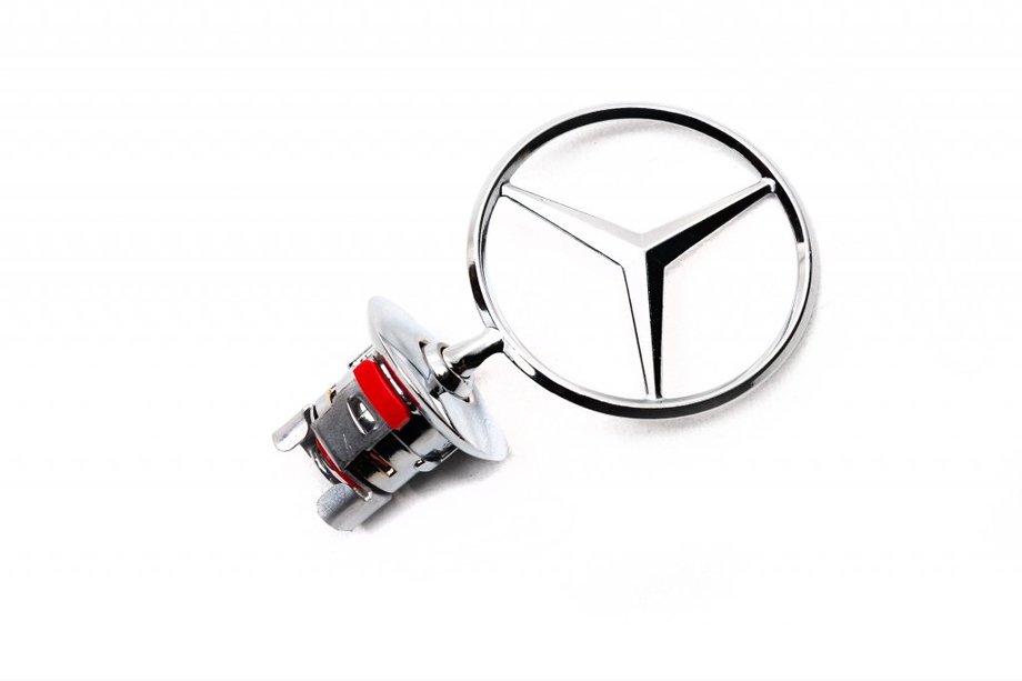 Mercedes C-class W203 2000-2007 Emblemat Celownik (bez napisu) Image