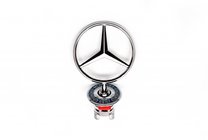 Mercedes C-class W203 2000-2007 Emblemat celownik (z napisem) zdjęcia 2
