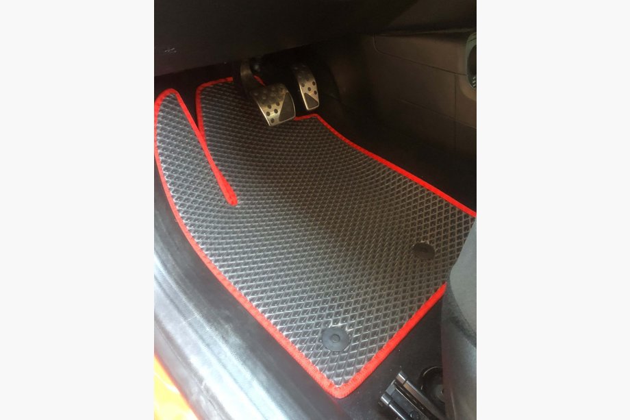 Jeep Renegade 2014- Dywaniki EVA V-1 (czarne) Image