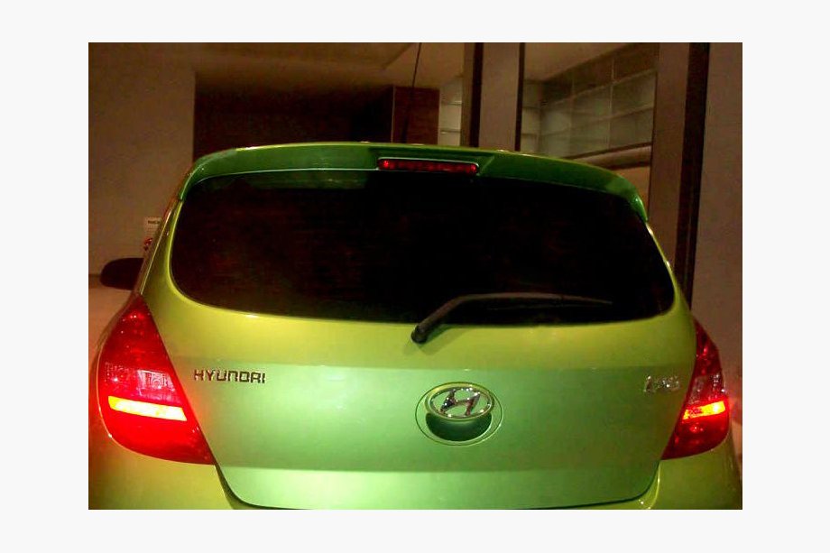 Hyundai I-20 2008-2012 Spojler (zagruntowany do malowania) Zdjęcia 4