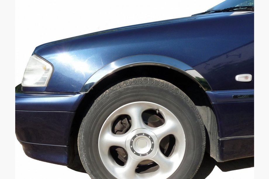 Mercedes C-class W202 1993-2001 Nakładki na nadkola (4 szt, stal nierdzewna) Image