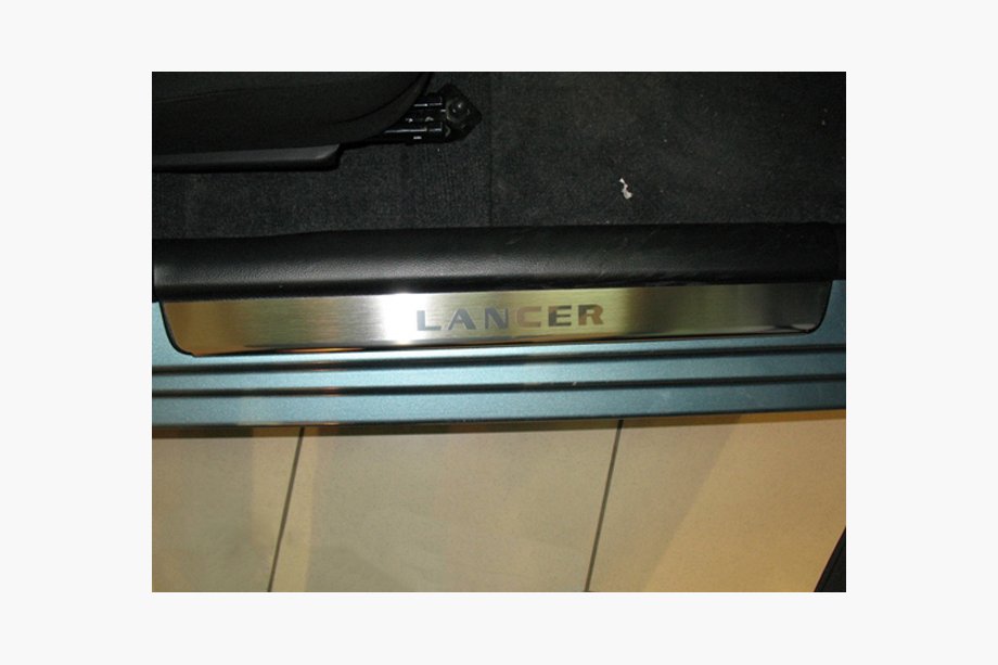 Mitsubishi Lancer 9 2004-2008 Nakładki na Progi Nataniko (4 szt., Stal Nierdzewna) Nakładki na Progi Natanko Premium (4 szt., Stal Nierdzewna) Image