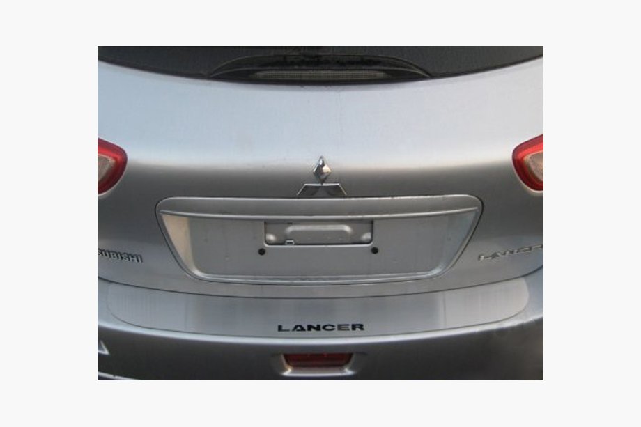 Mitsubishi Lancer X 2008- Nakładka na tylny zderzak bez rantów SW Nataniko (stal nierdzewna) Image