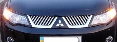 Mitsubishi Outlander 2006-2012 Nakładki na grill ze stali nierdzewnej (2006-2010) zdjęcia 1