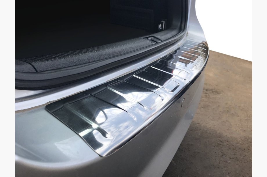 Volkswagen Passat B7 2012-2015 Nakładka na tylny zderzak Carmos (SW, stal nierdzewna) Image