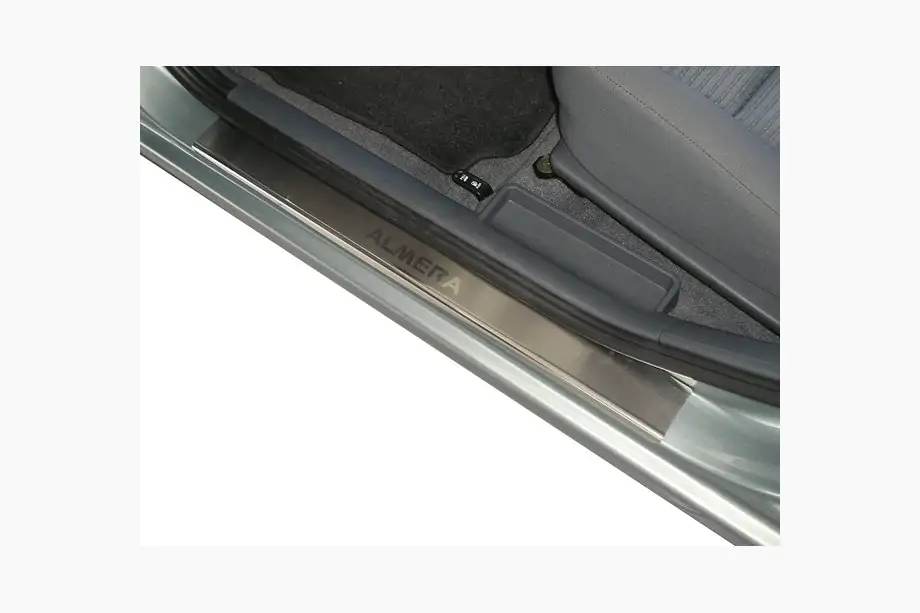 Nissan Almera B10 Classic 2006-2012 Nakładki na Progi Nataniko (4 szt., Stal Nierdzewna) Zdjęcia 1