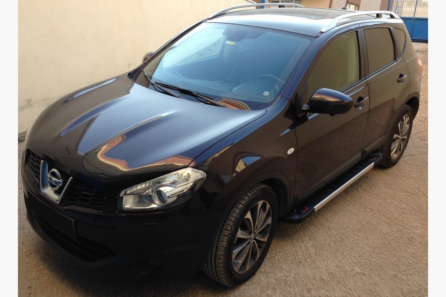 Nissan Qashqai 2010-2014 Progi Boczné RedLine V1 (2 szt., aluminium) Image