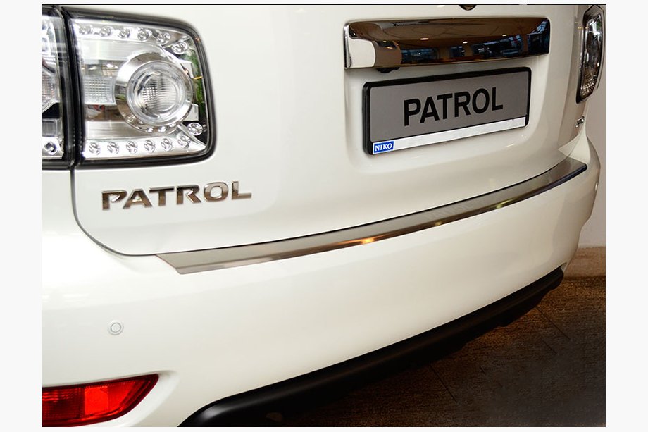 Nissan Patrol Y62 2010-2024 Nakładka na tylny zderzak z rantem Nataniko (stal nierdzewna) Zdjęcia 1