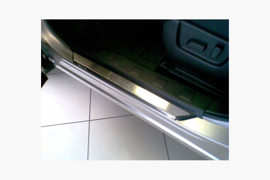 Nissan X-trail T31 2007-2014 Nakładki na Progi Nataniko (4 szt., Stal Nierdzewna) Premium - Taśma 3M, 0.8 mm Image